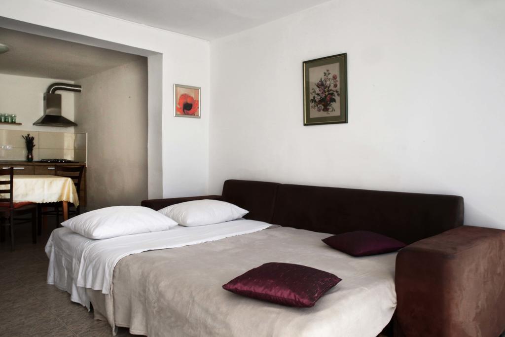 Apartments Roko Тисно Екстер'єр фото