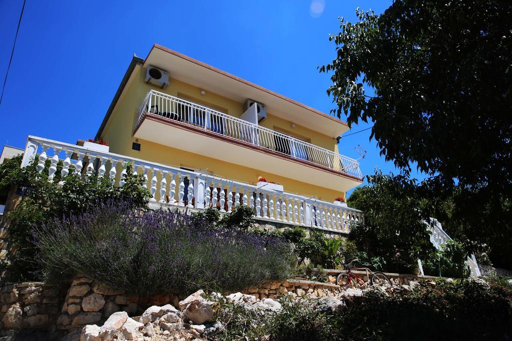 Apartments Roko Тисно Екстер'єр фото