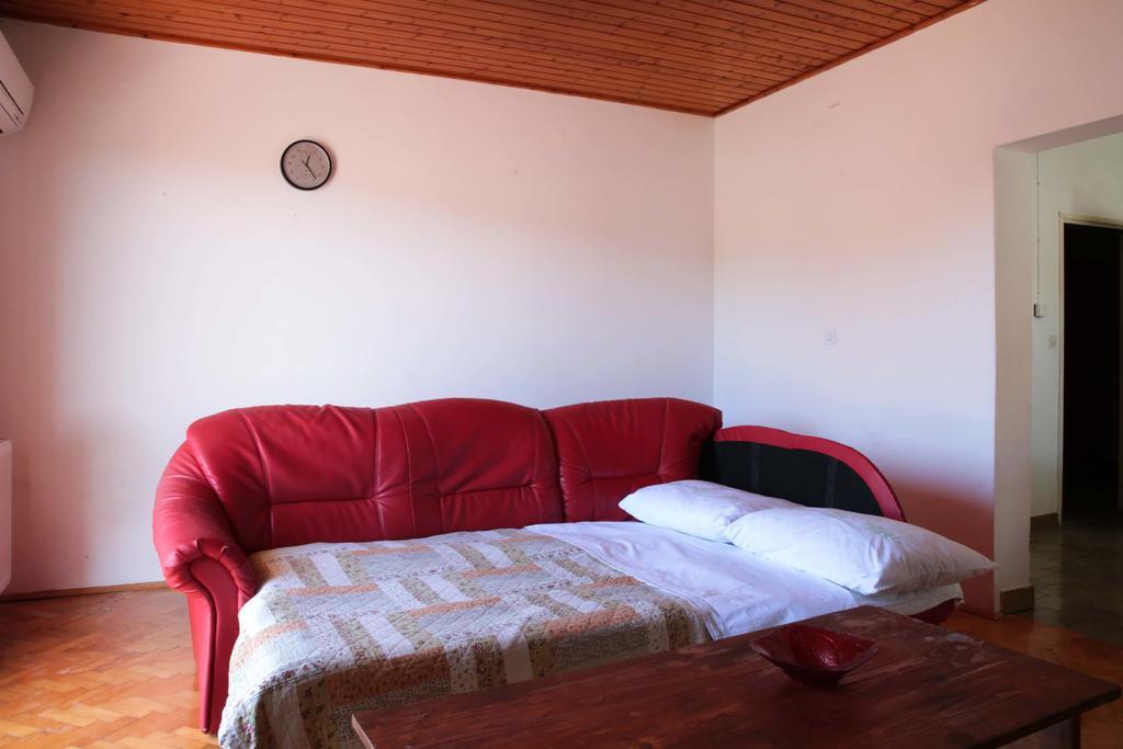 Apartments Roko Тисно Екстер'єр фото