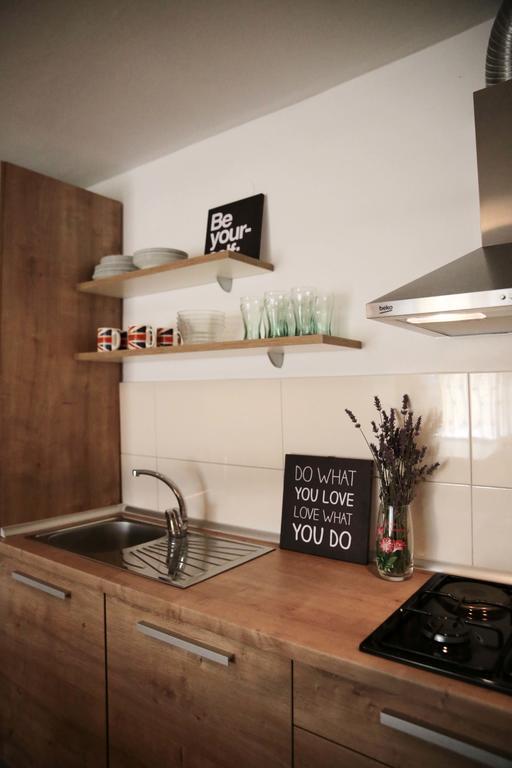 Apartments Roko Тисно Екстер'єр фото