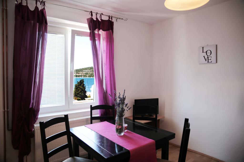 Apartments Roko Тисно Екстер'єр фото