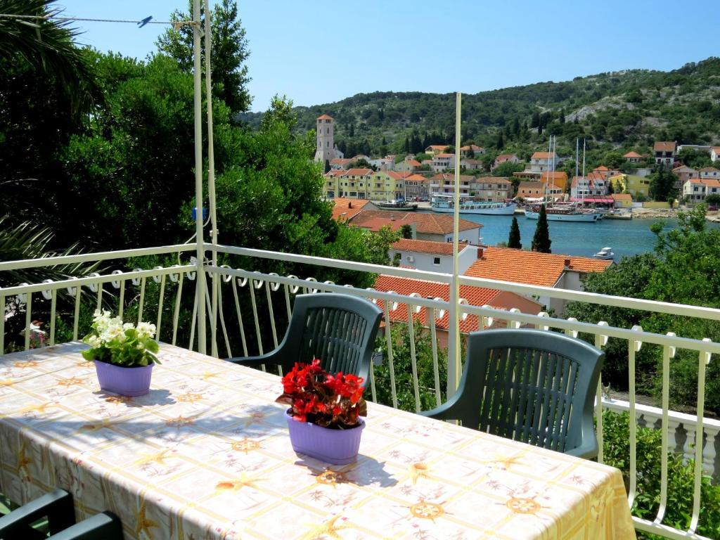 Apartments Roko Тисно Екстер'єр фото